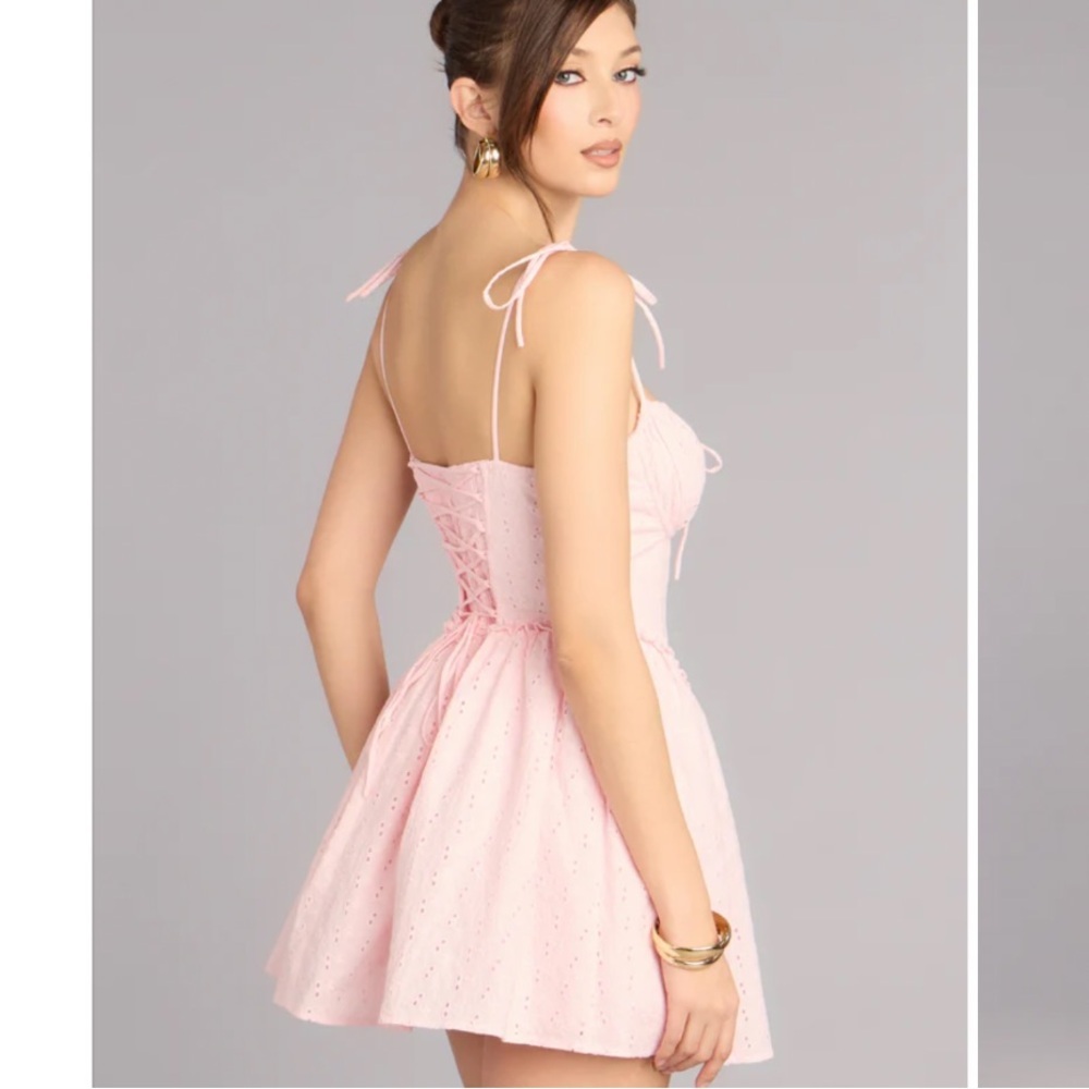 WINDSOR EYELET DRESS - Picture 4 of 13